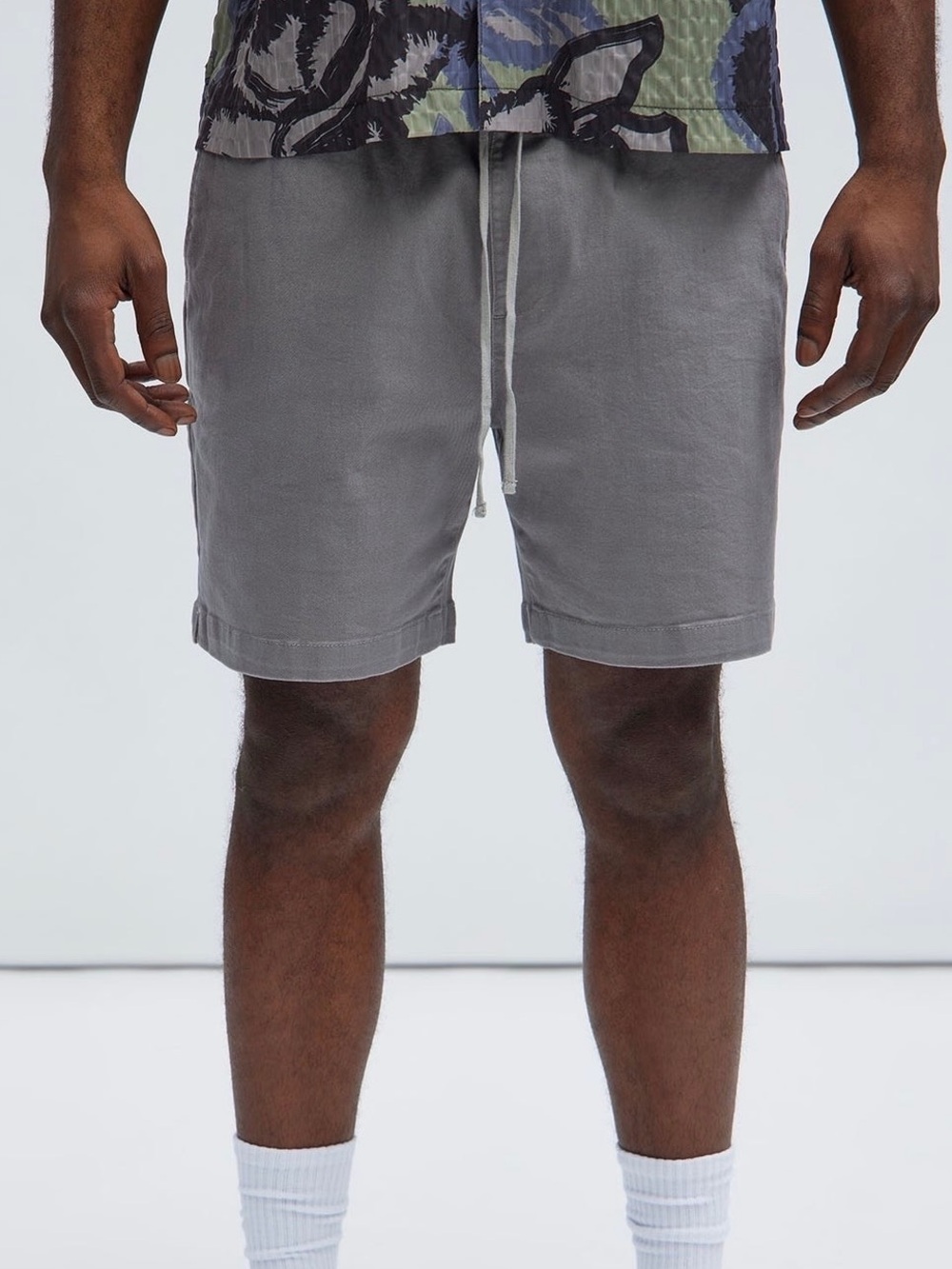 Men's Casual Drawstring Shorts in Gray